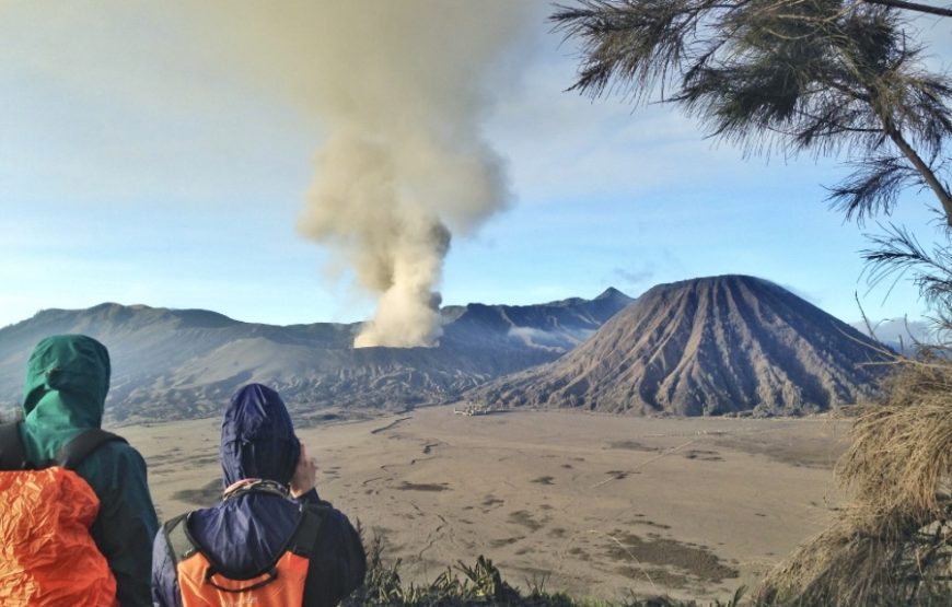 4 Days Bromo – Tumpak Sewu Waterfall – Ijen Crater (Private Tour)