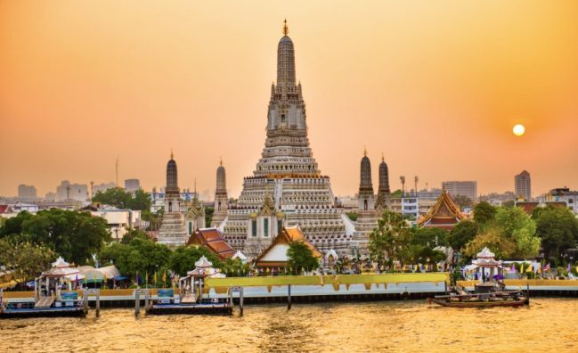 Wat Arun Bangkok during sunset